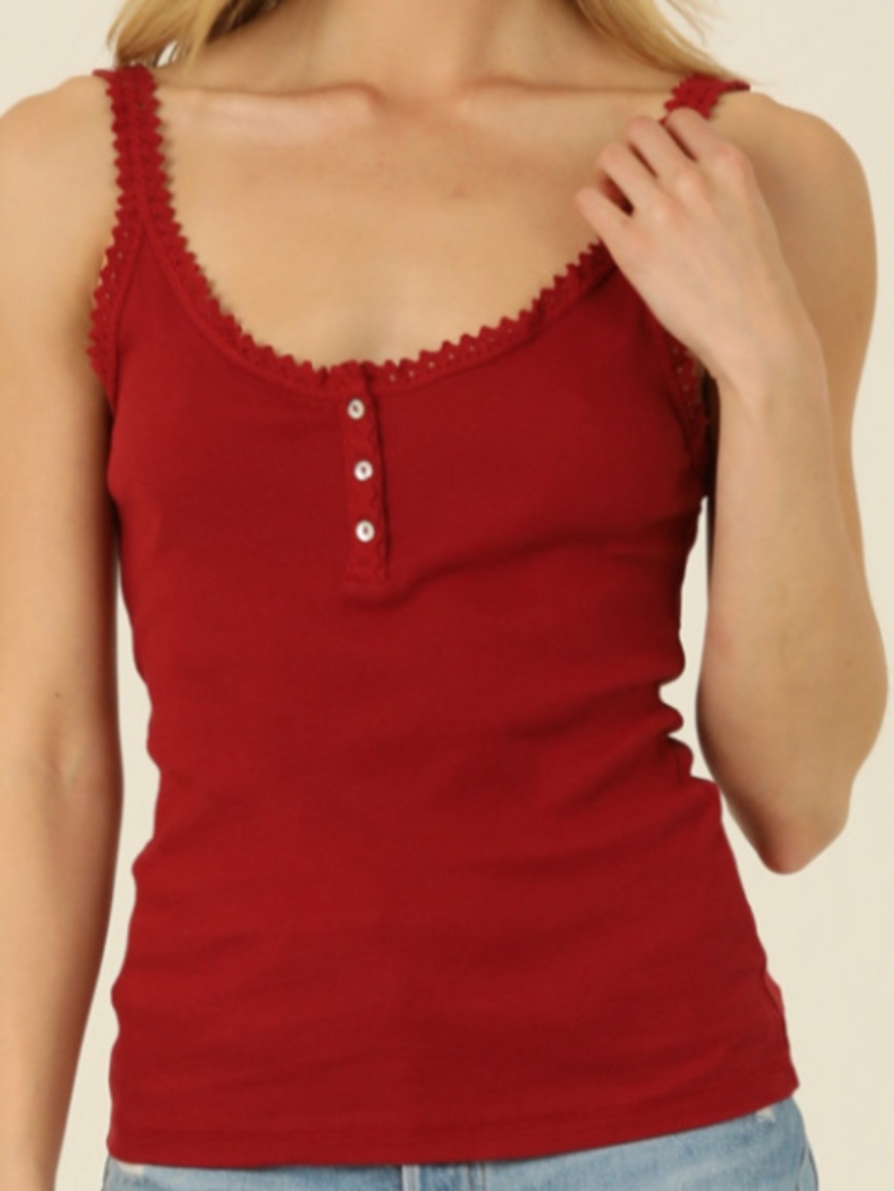 NWT Angie rio red  lace trim rib knit tank with buttons